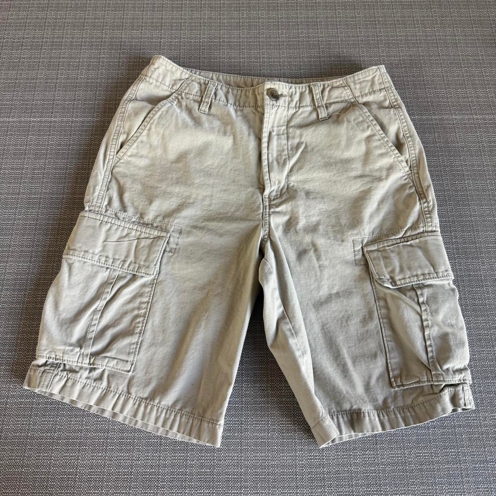 Old Navy tan cargo shorts men's size 30